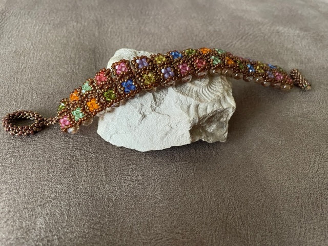 Handgemaakte armband Horae met prachtige multi-color glaskraaltjes 