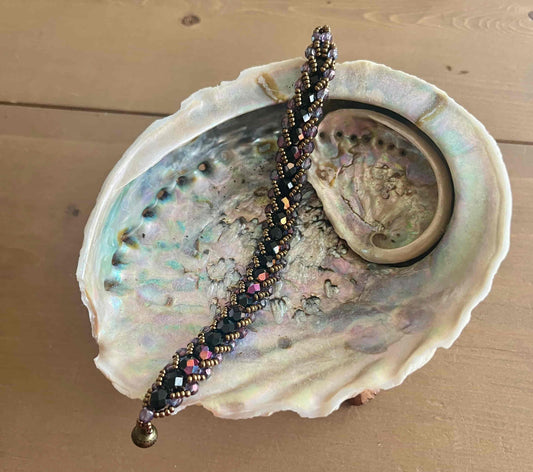 Prachtige warme en mysterieuze armband